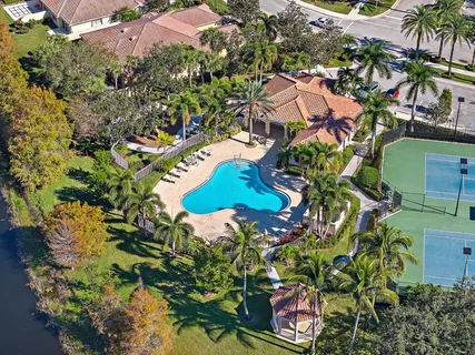 $895,000 | 4702 Dovehill Drive, Palm Beach Gardens, FL 33418
