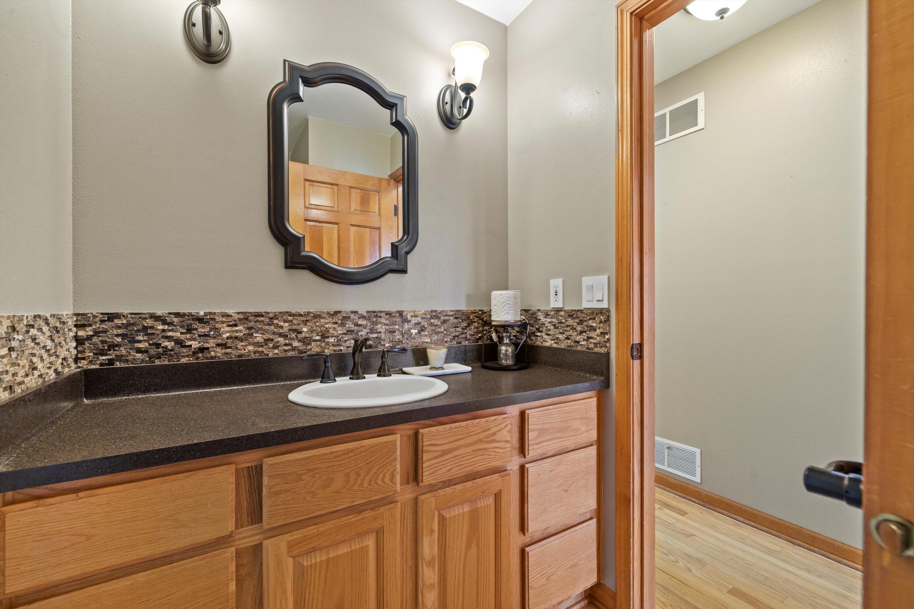 W266S8655 Rustic View Lane Vernon, WI 53149 - Photo 16 of 60 Main Floor Bath