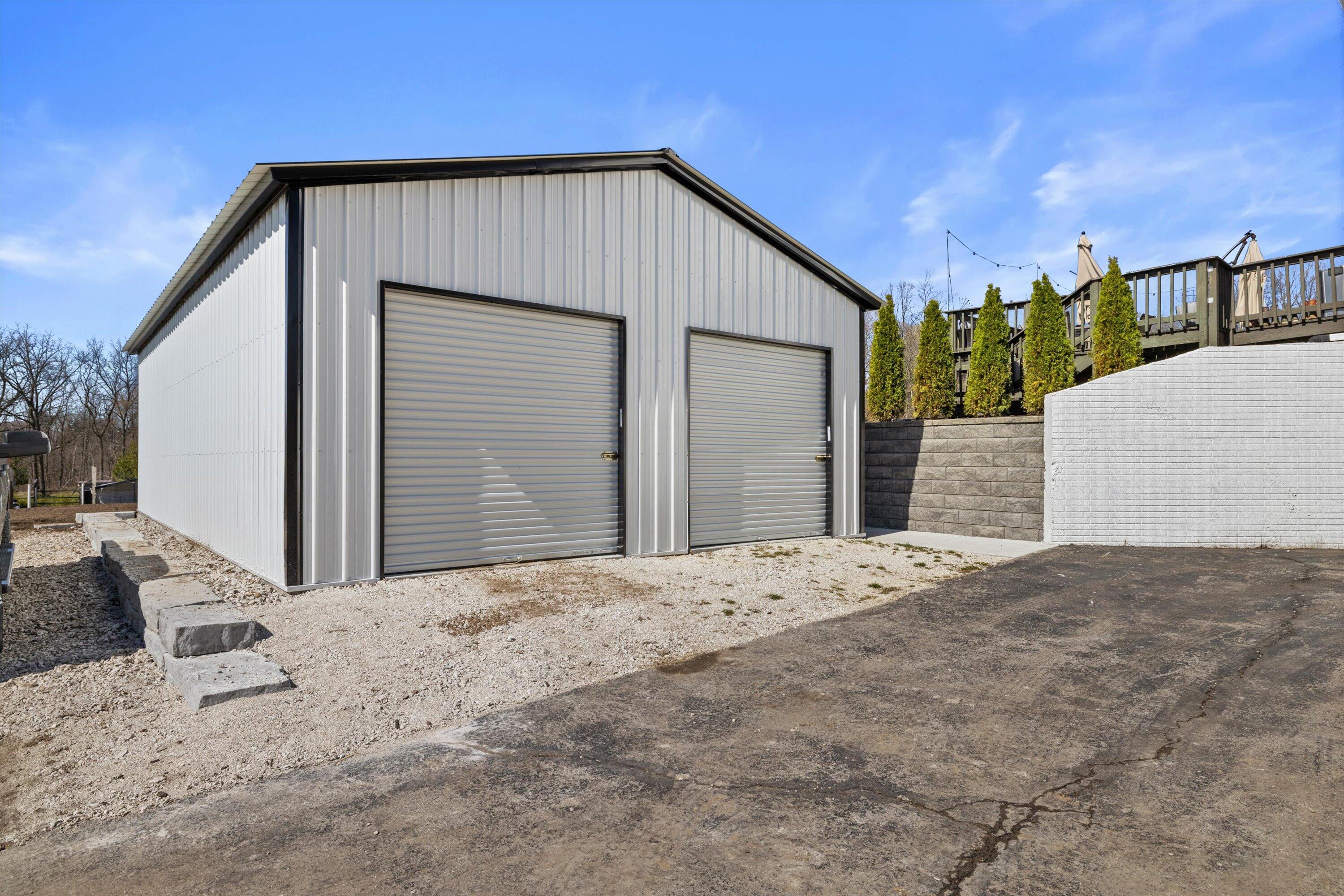 W266S8655 Rustic View Lane Vernon, WI 53149 - Photo 39 of 60 Pole Barn