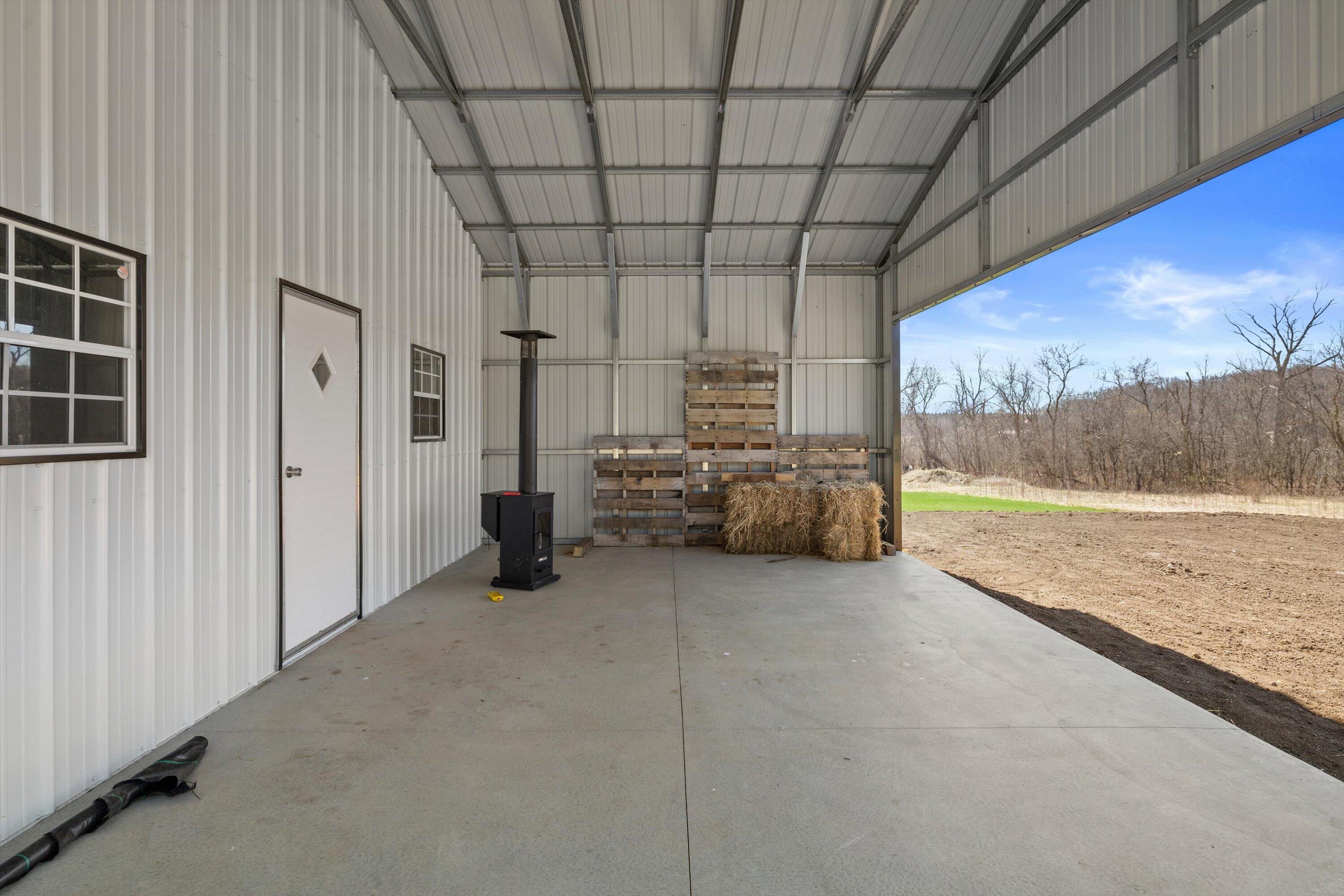 W266S8655 Rustic View Lane Vernon, WI 53149 - Photo 40 of 60 Pole Barn