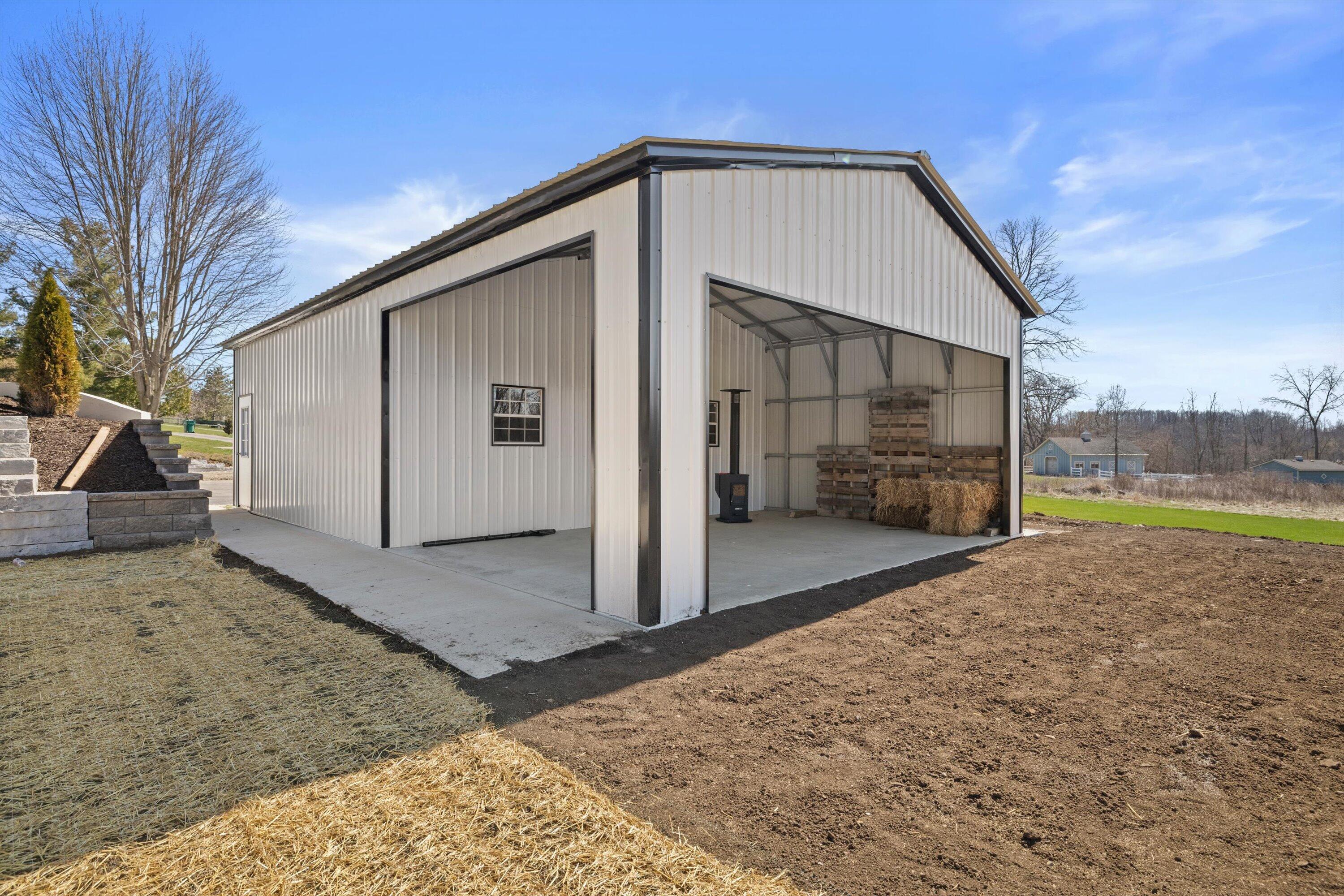 W266S8655 Rustic View Lane Vernon, WI 53149 - Photo 41 of 60 Pole Barn