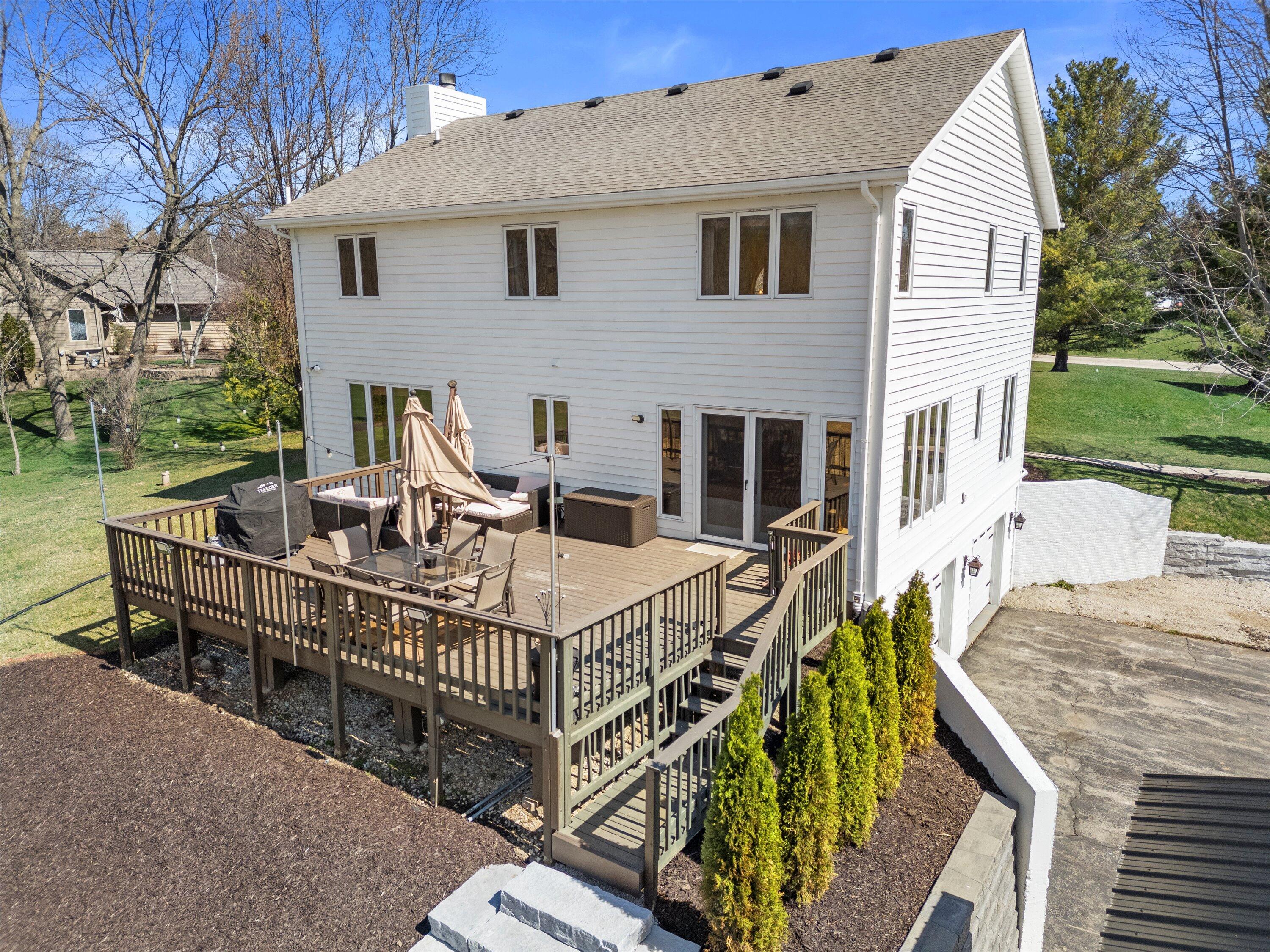 W266S8655 Rustic View Lane Vernon, WI 53149 - Photo 47 of 60 Back of home