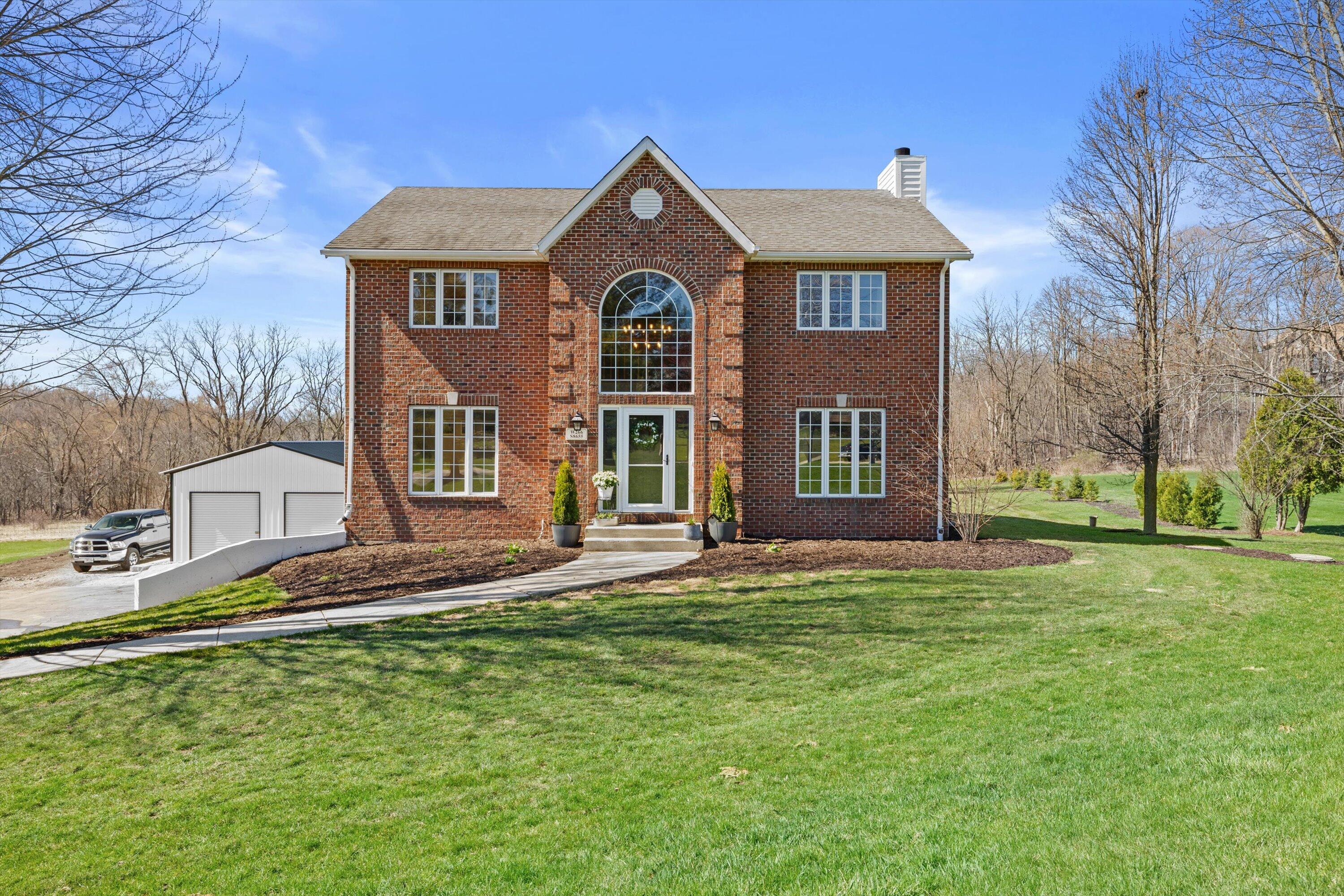 W266S8655 Rustic View Lane Vernon, WI 53149 - Photo 59 of 60 Front of home