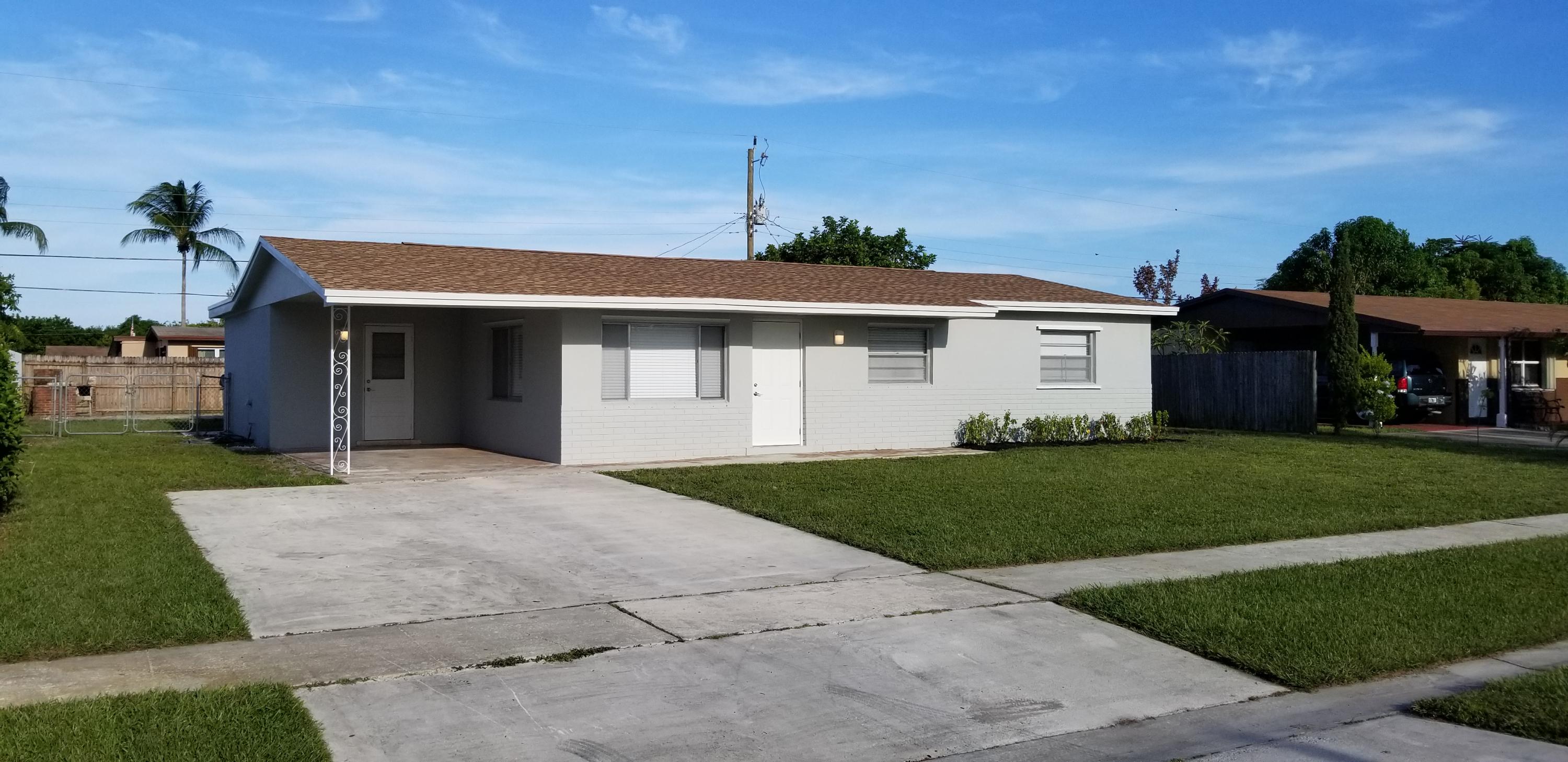 452 Los Altos Road Palm Springs, FL 33461 - Photo 1 of 9 Exterior of House