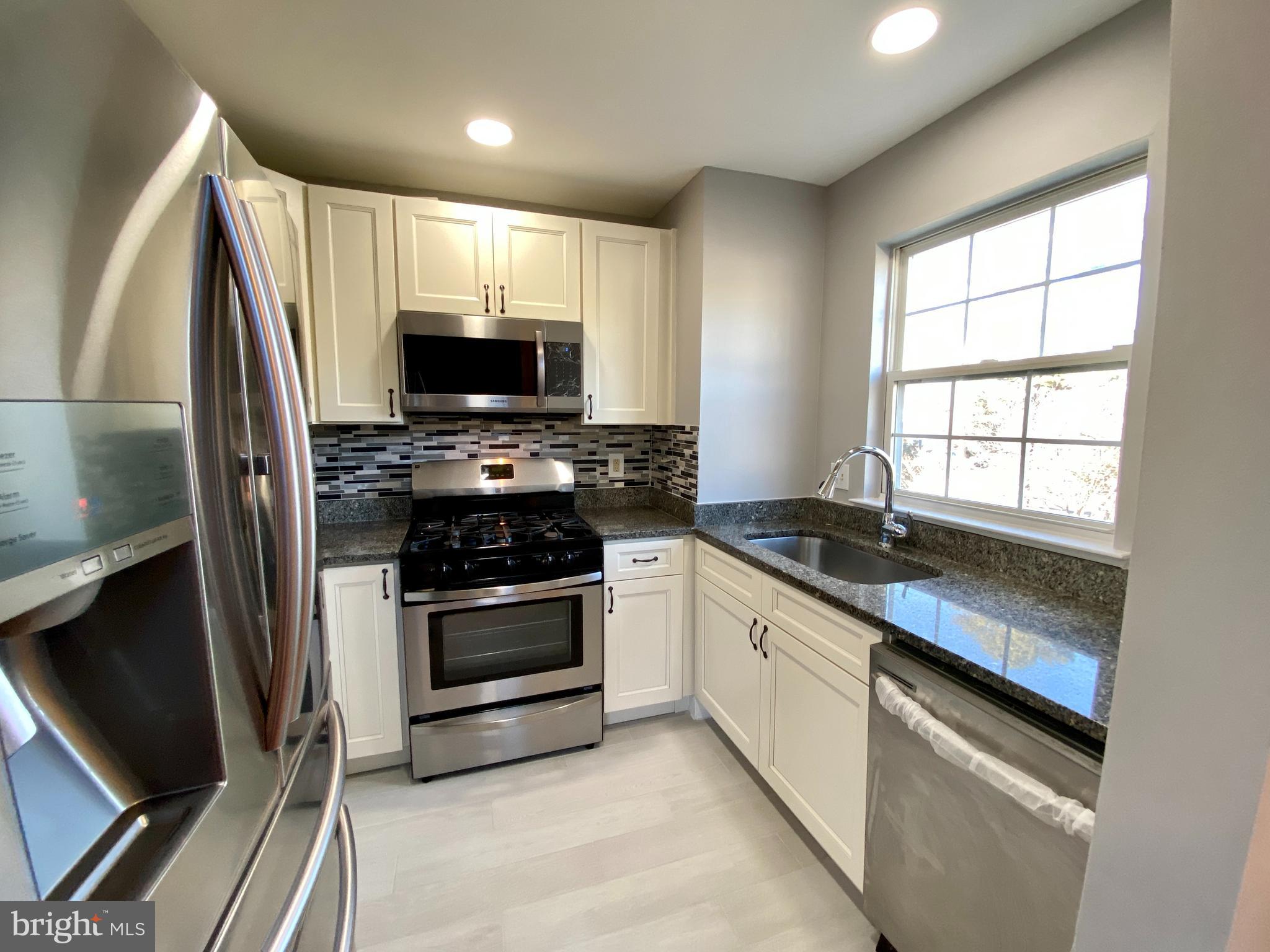 22914 Oakgrove Road Sterling, VA 20166 - Photo 19 of 42 Gallery Image 19