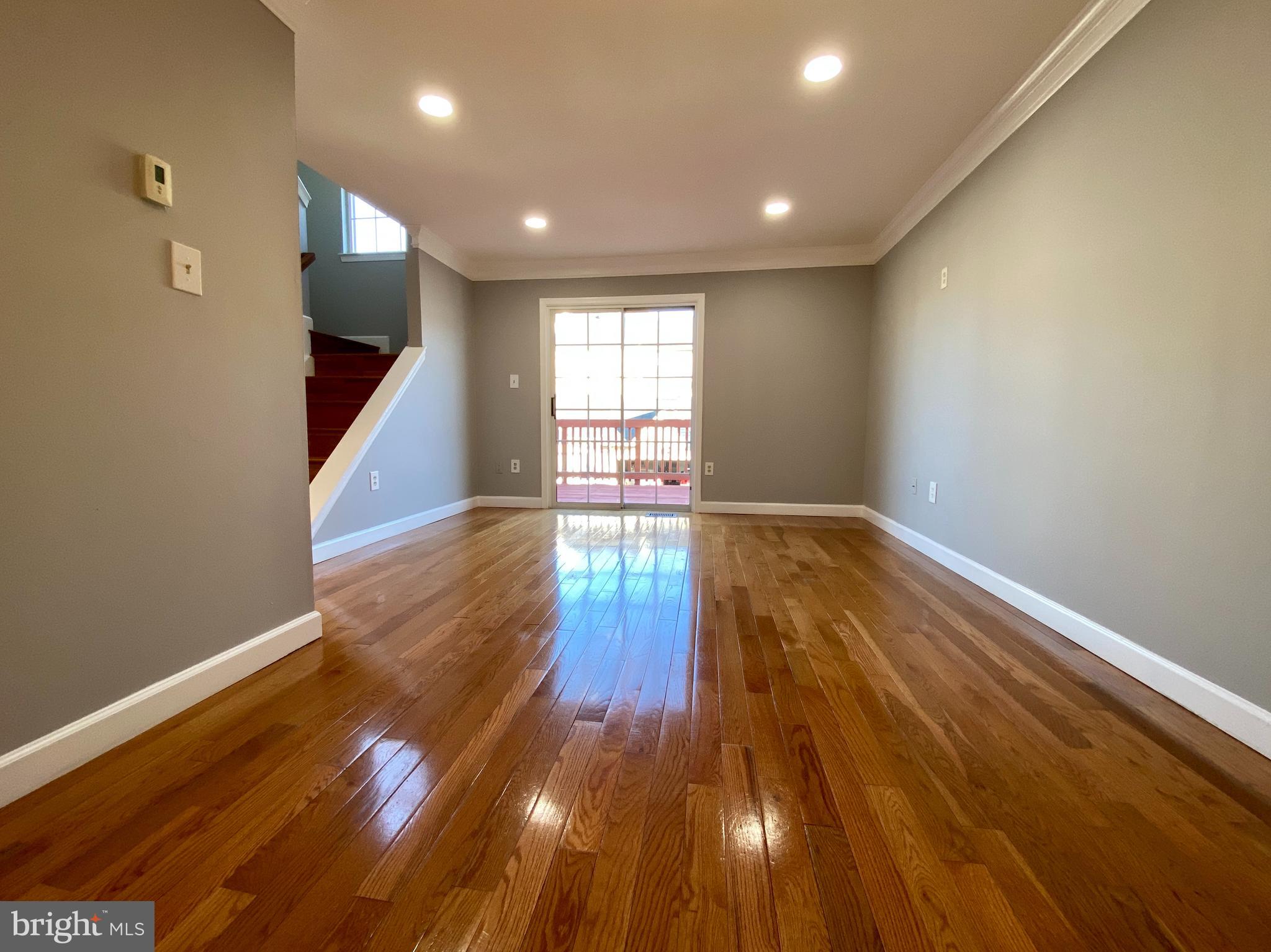22914 Oakgrove Road Sterling, VA 20166 - Photo 22 of 42 Gallery Image 22