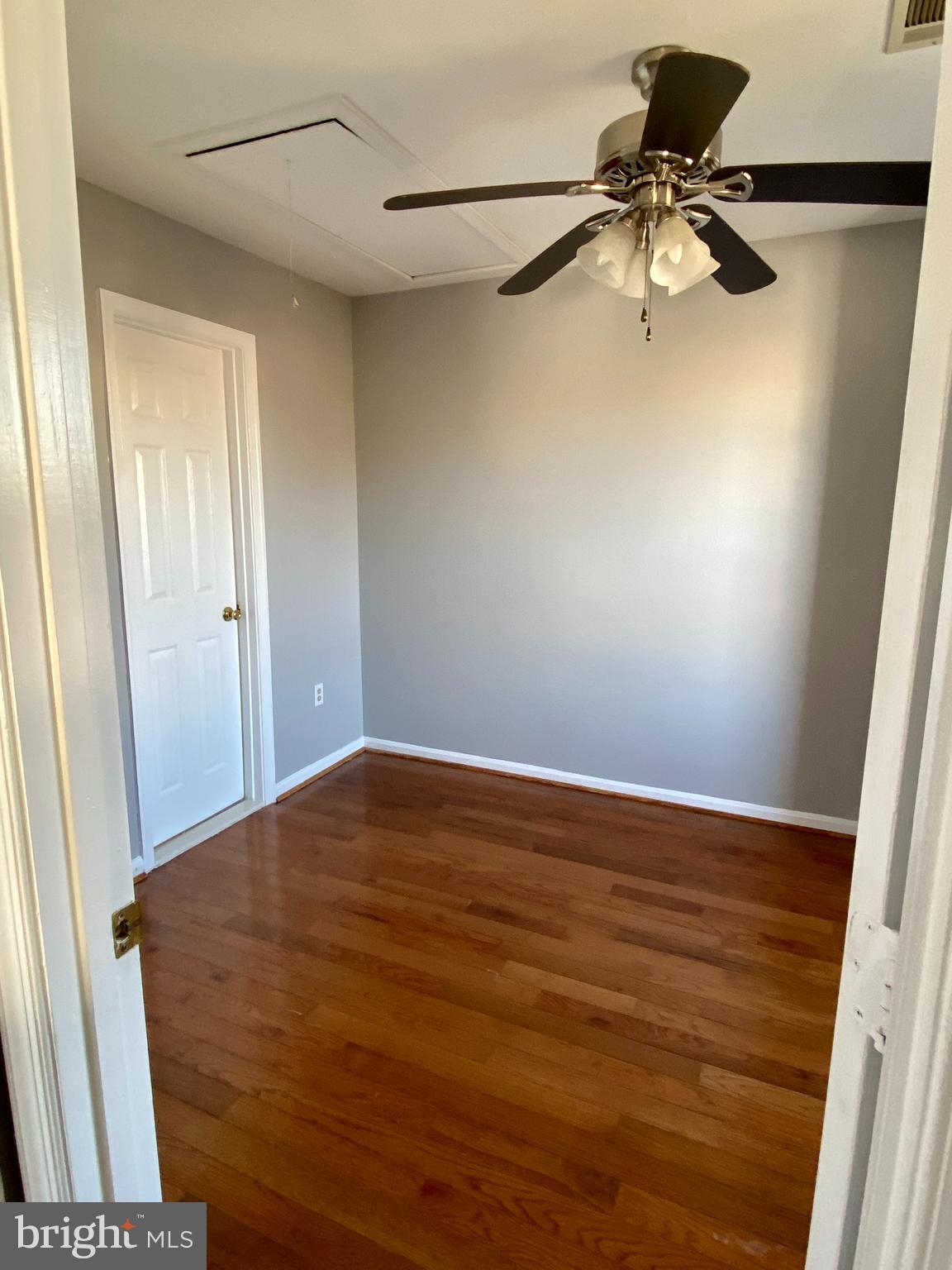 22914 Oakgrove Road Sterling, VA 20166 - Photo 26 of 42 Gallery Image 26