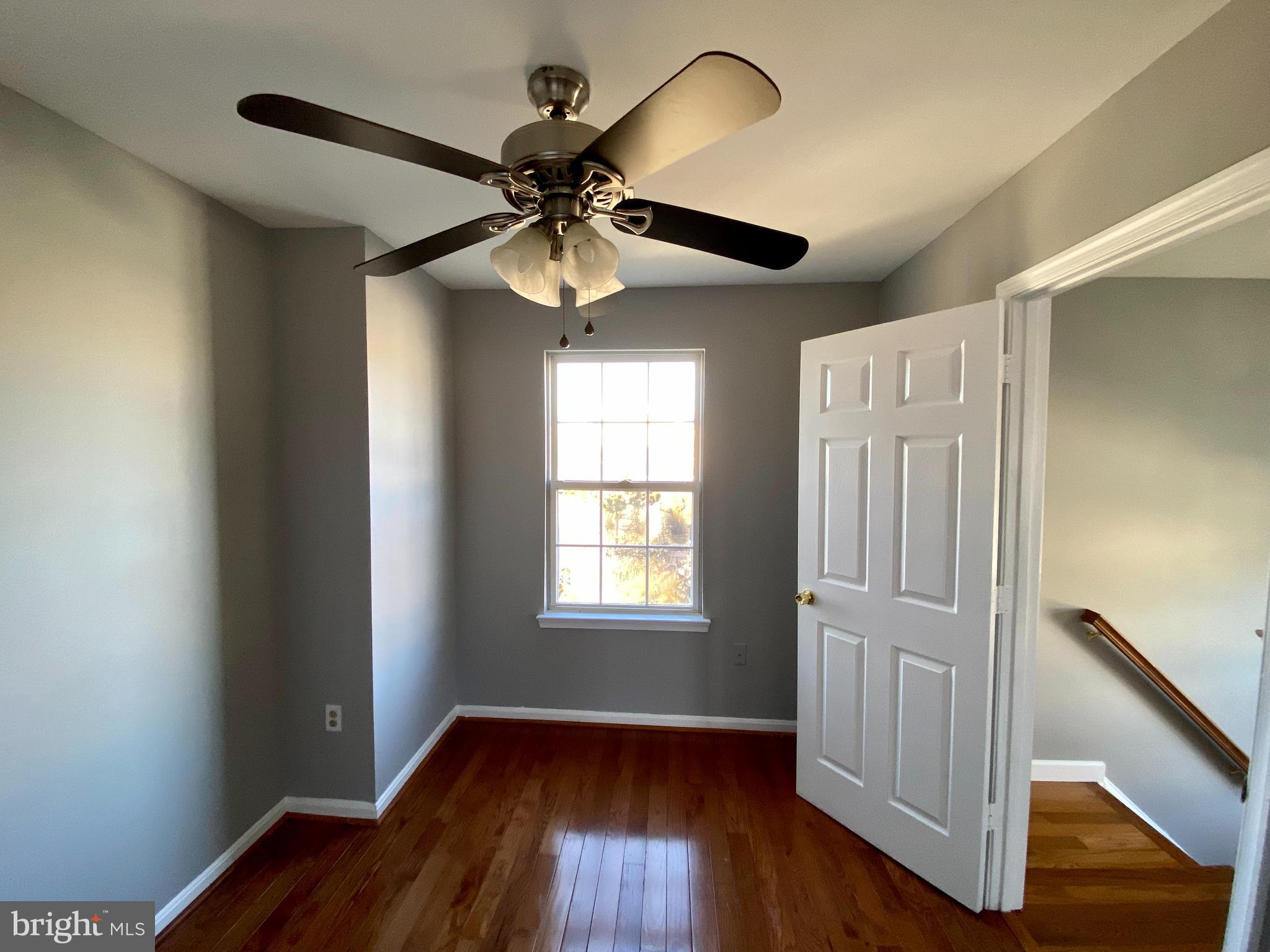 22914 Oakgrove Road Sterling, VA 20166 - Photo 27 of 42 Gallery Image 27
