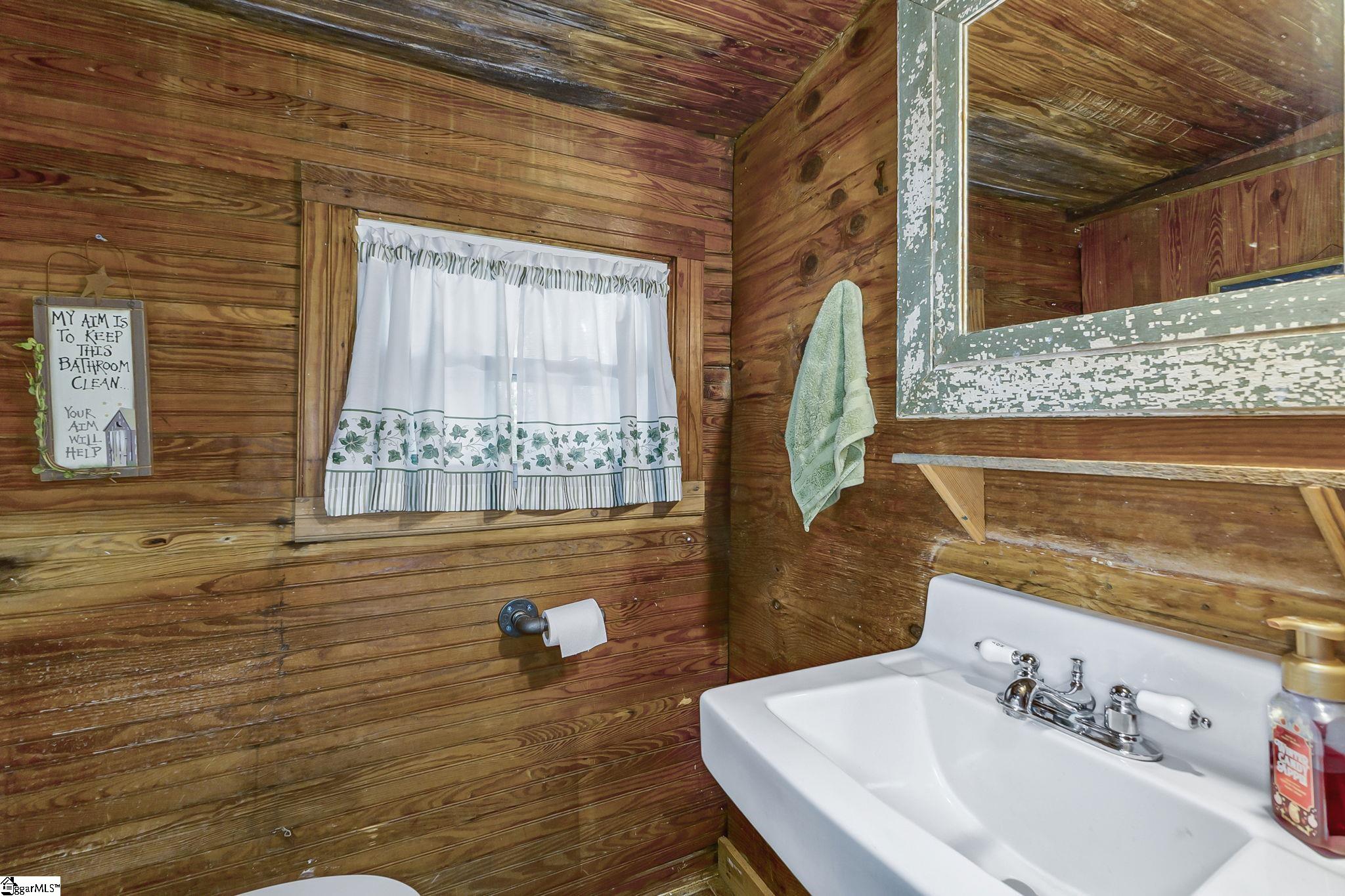 2444 Abner Creek Road Duncan, SC 29651 - Photo 13 of 34