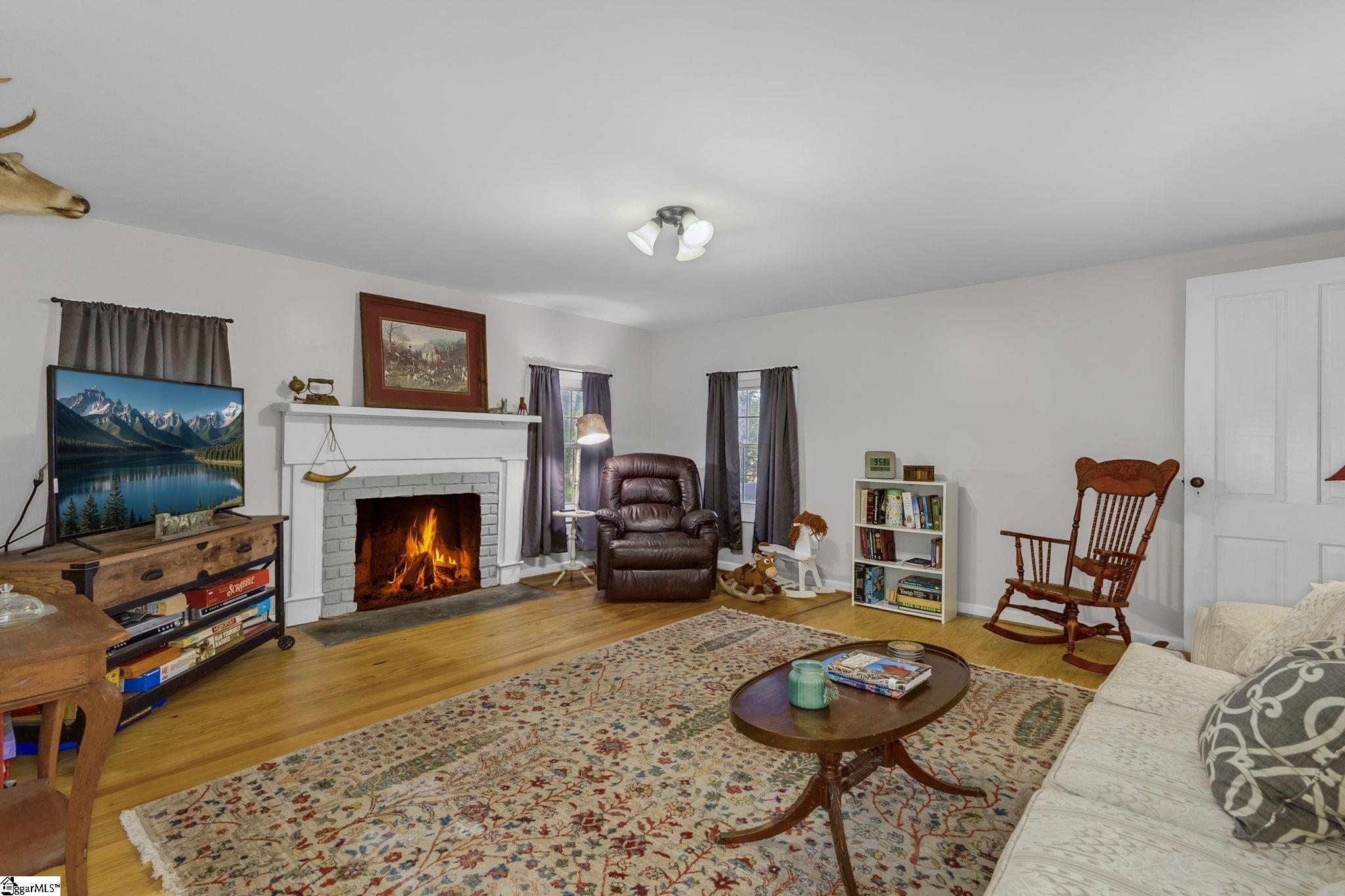 2444 Abner Creek Road Duncan, SC 29651 - Photo 7 of 34