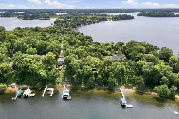 $2,300,000 | 34-xx Warner Lane, Mound, MN 55364