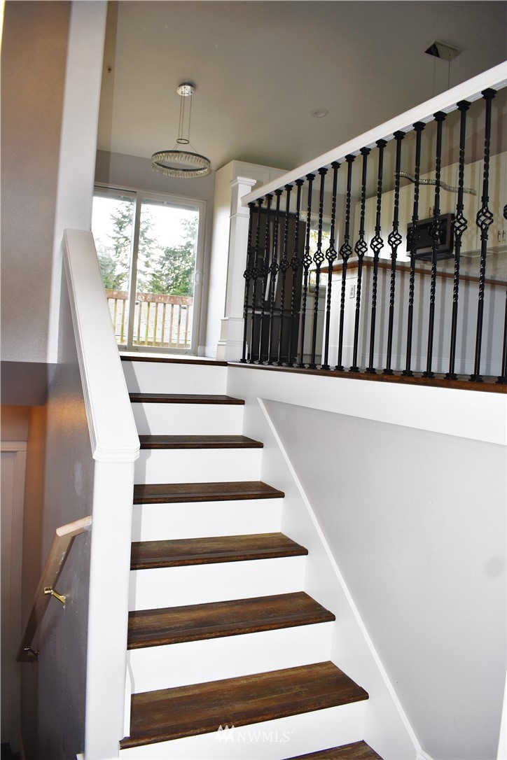 6423 Cady Road Everett, WA 98203 - Photo 12 of 23