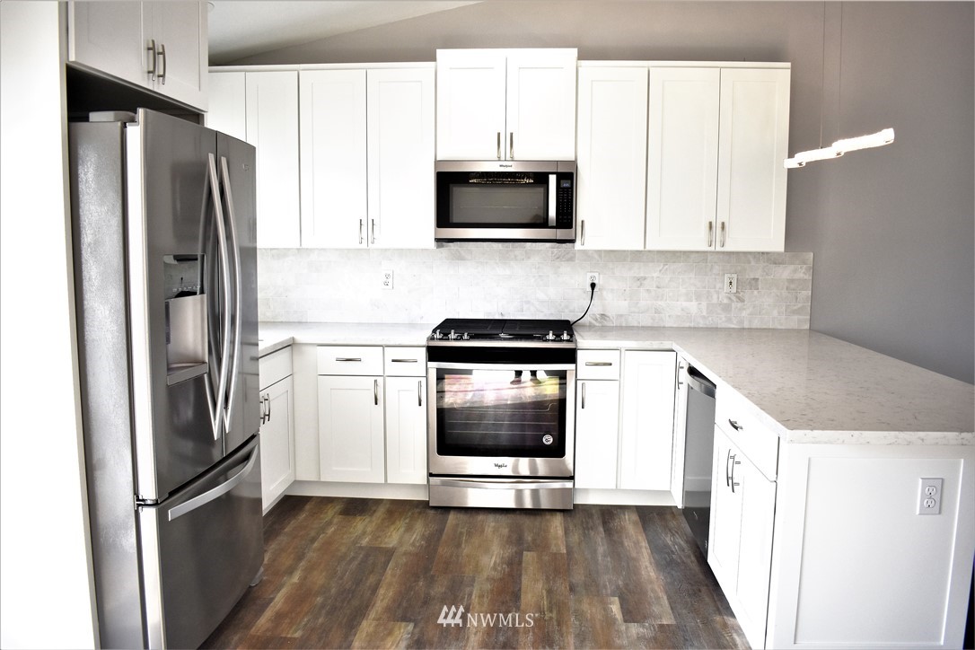 6423 Cady Road Everett, WA 98203 - Photo 5 of 23