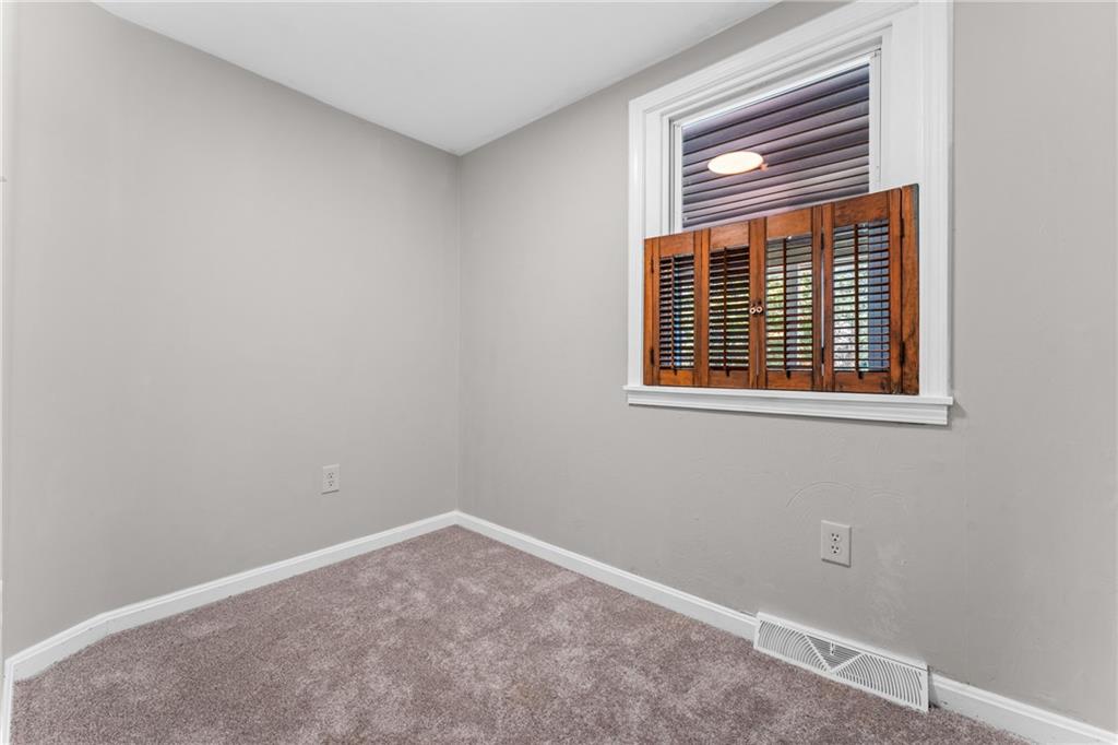 2734 Robertson Road Sharpsville, PA 16150 - Photo 16 of 34 this could be a office or a 3rd bedroom