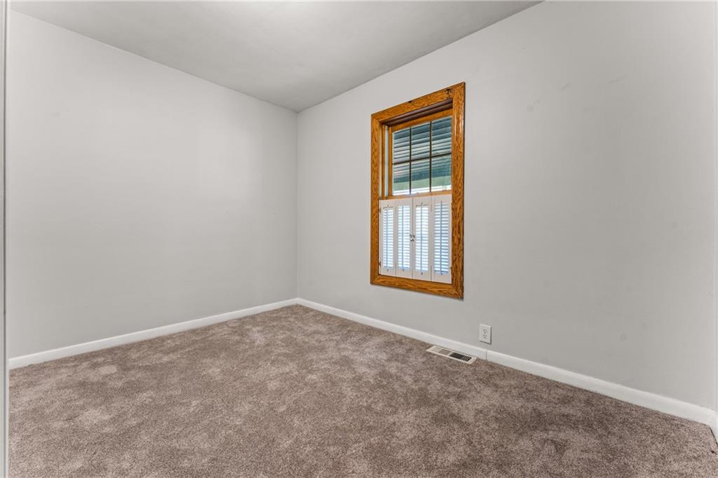 2734 Robertson Road Sharpsville, PA 16150 - Photo 17 of 34 Gallery Image 17