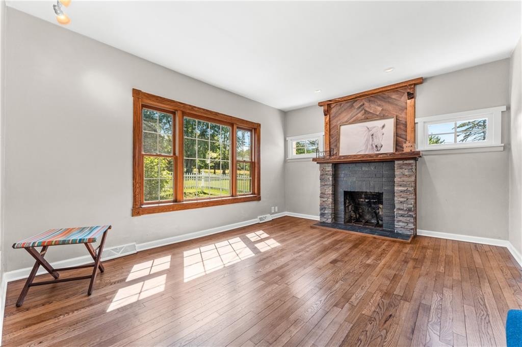 2734 Robertson Road Sharpsville, PA 16150 - Photo 8 of 34 Gallery Image 8