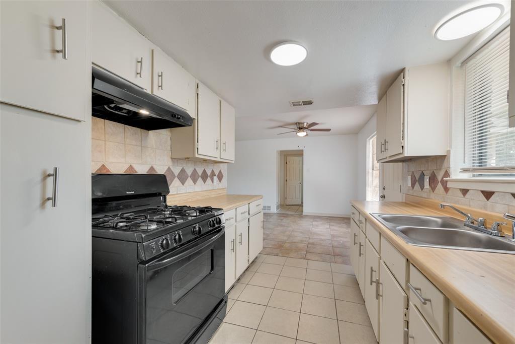 6214 Capestone Drive Dallas, TX 75217 - Photo 11 of 20