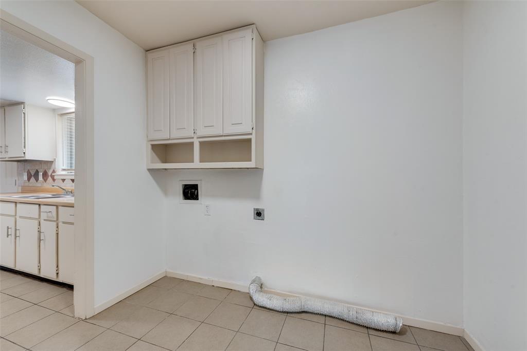 6214 Capestone Drive Dallas, TX 75217 - Photo 9 of 20