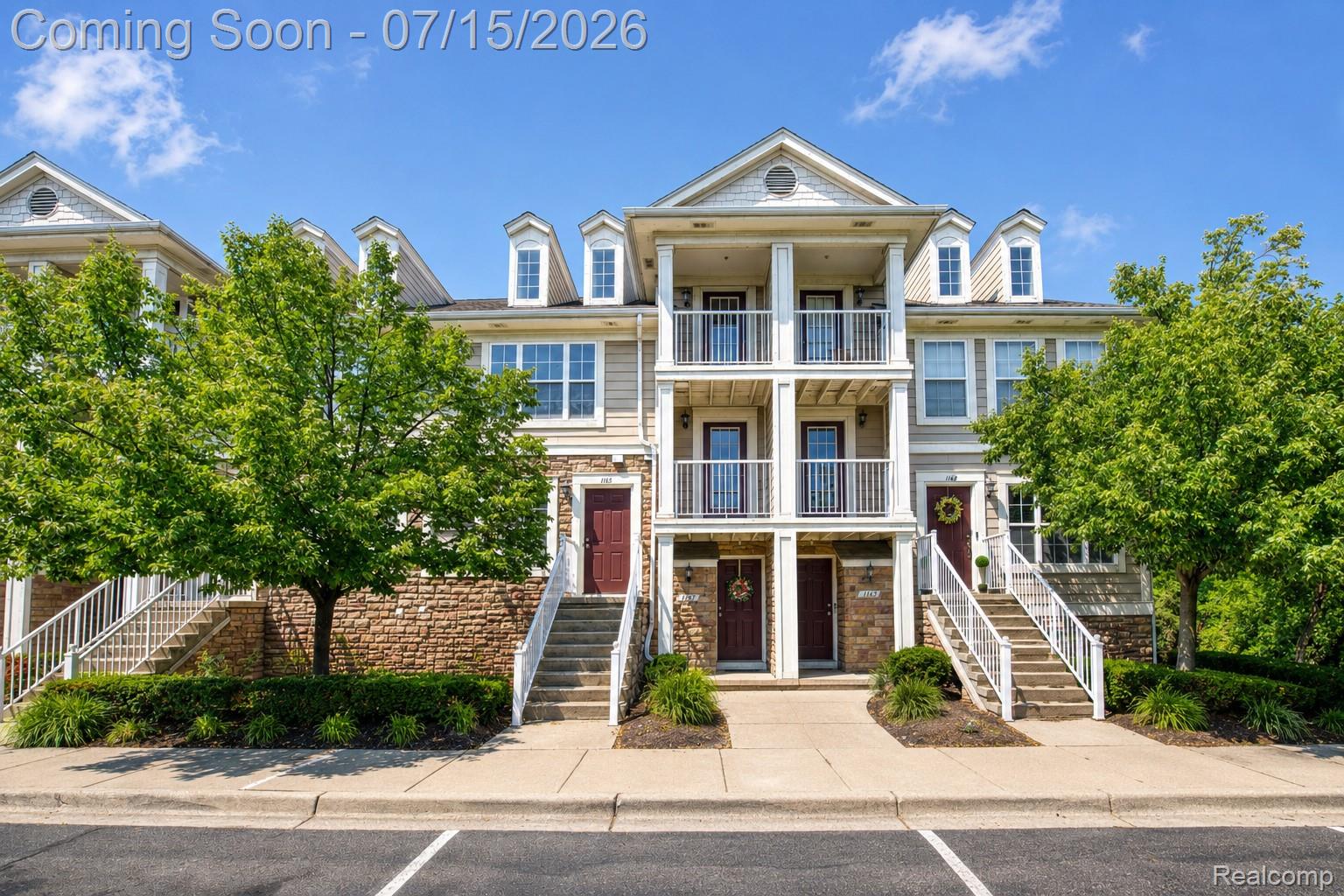 1159 Beaver Run Troy, MI 48083 - Photo 6 of 32 5 - Beaver.jpg