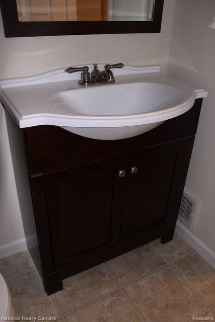 5356 Harding Street Wayne, MI 48184 - Photo 15 of 22 Bath Vanity