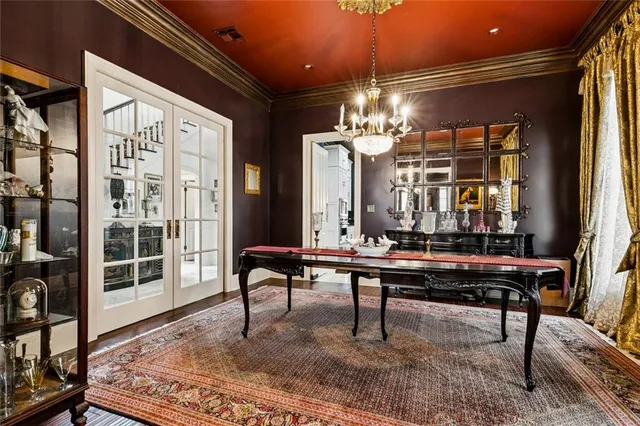 $1,599,000 | 180 East Oakridge Park, Metairie, LA 70005