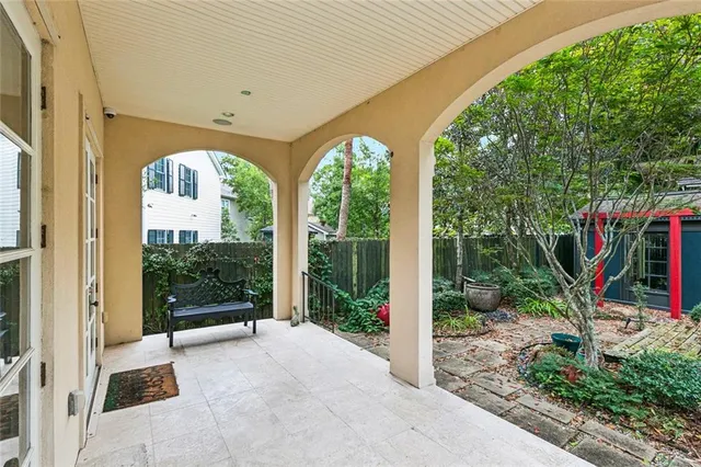 $1,599,000 | 180 East Oakridge Park, Metairie, LA 70005
