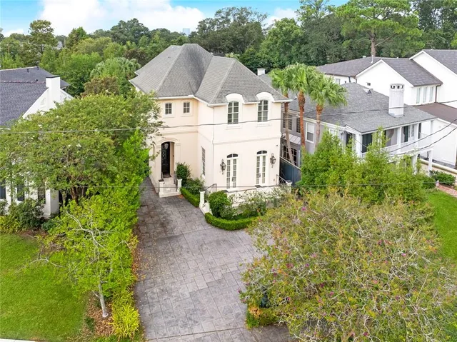 $1,599,000 | 180 East Oakridge Park, Metairie, LA 70005
