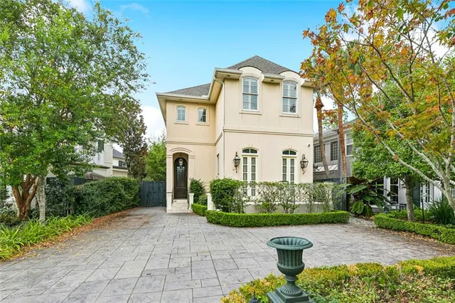 $1,599,000 | 180 East Oakridge Park, Metairie, LA 70005