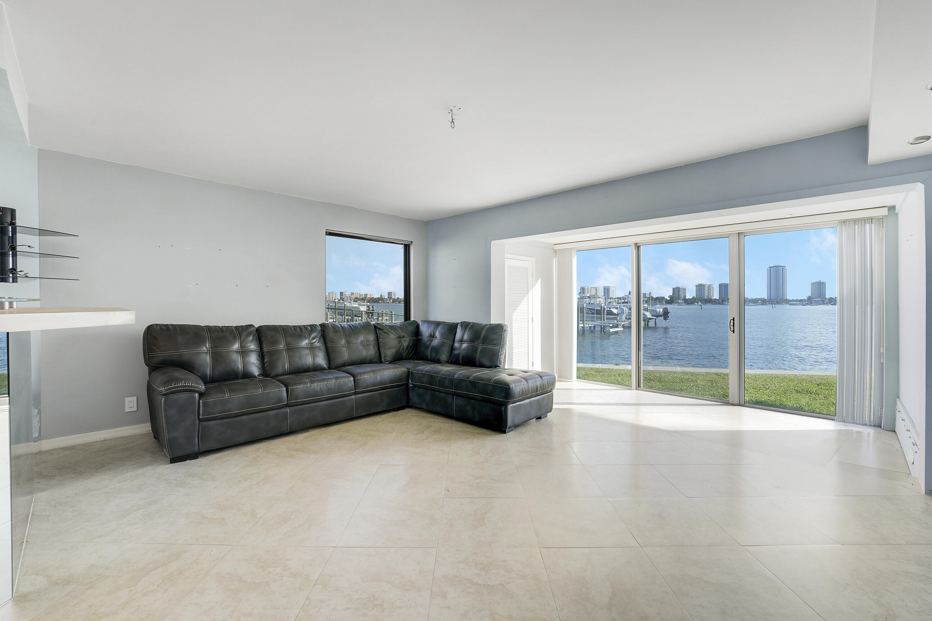 360 Wilma Circle Riviera Beach, FL 33404 - Photo 16 of 42 House-6