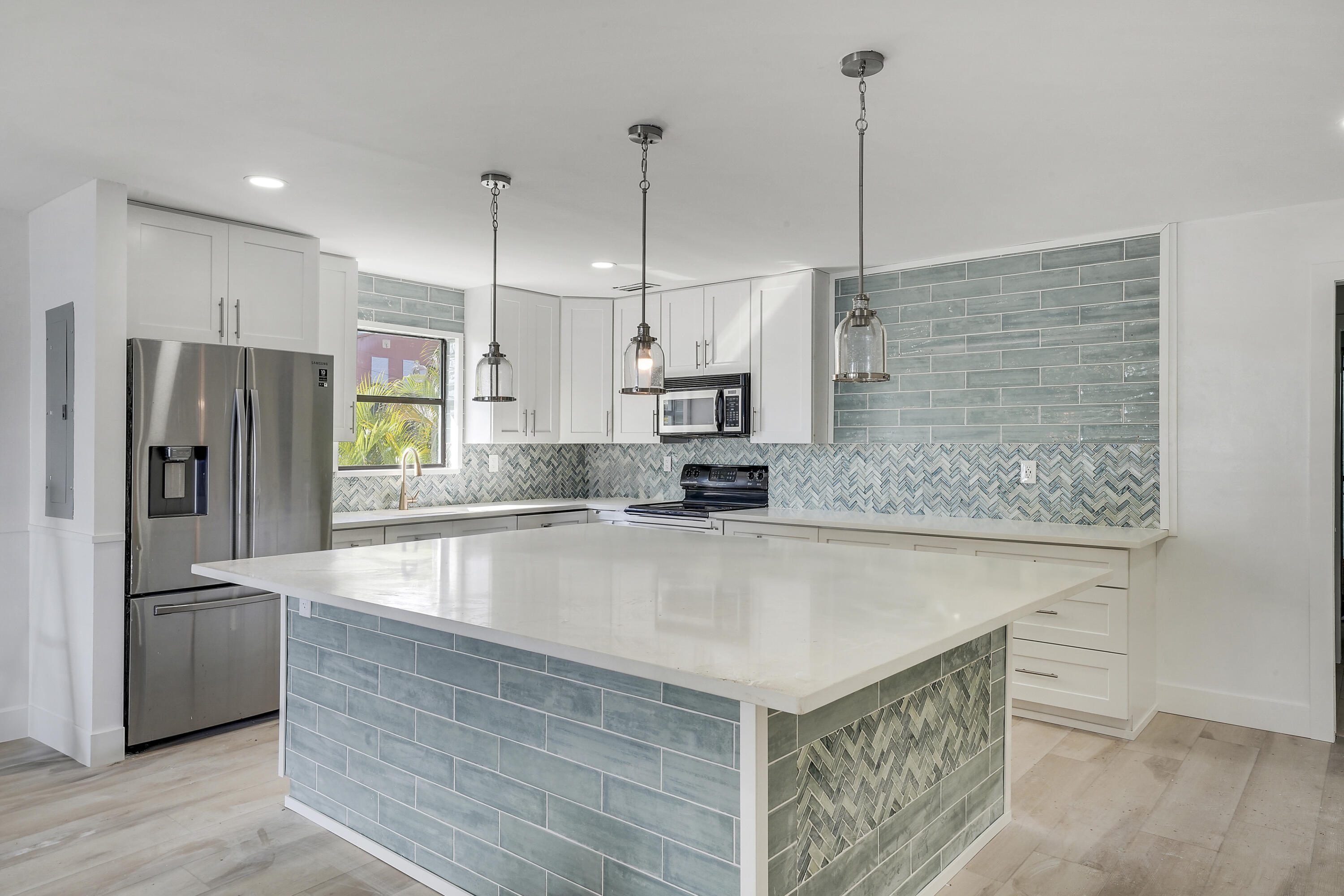 360 Wilma Circle Riviera Beach, FL 33404 - Photo 18 of 42 House-36