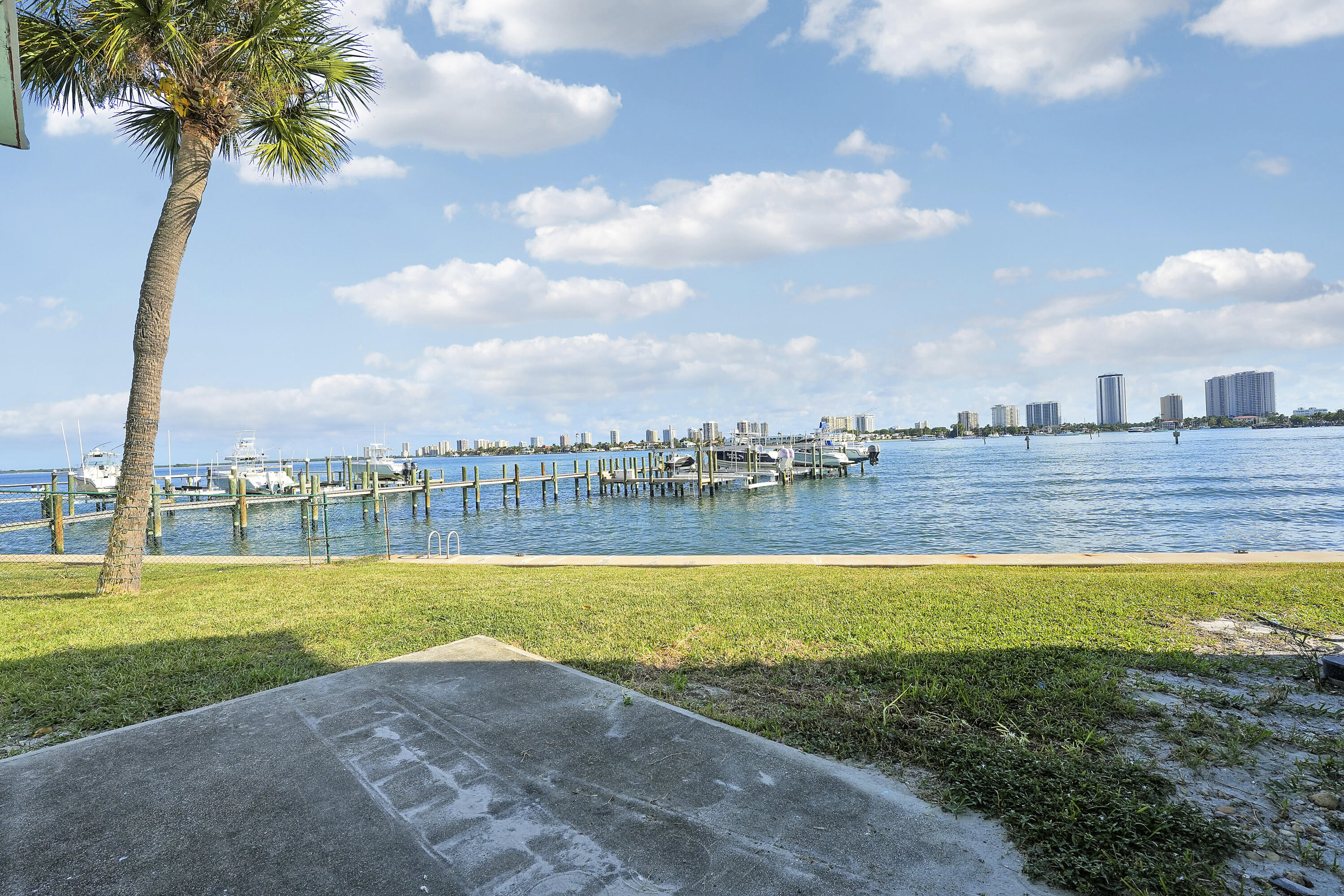 360 Wilma Circle Riviera Beach, FL 33404 - Photo 34 of 42 House-30