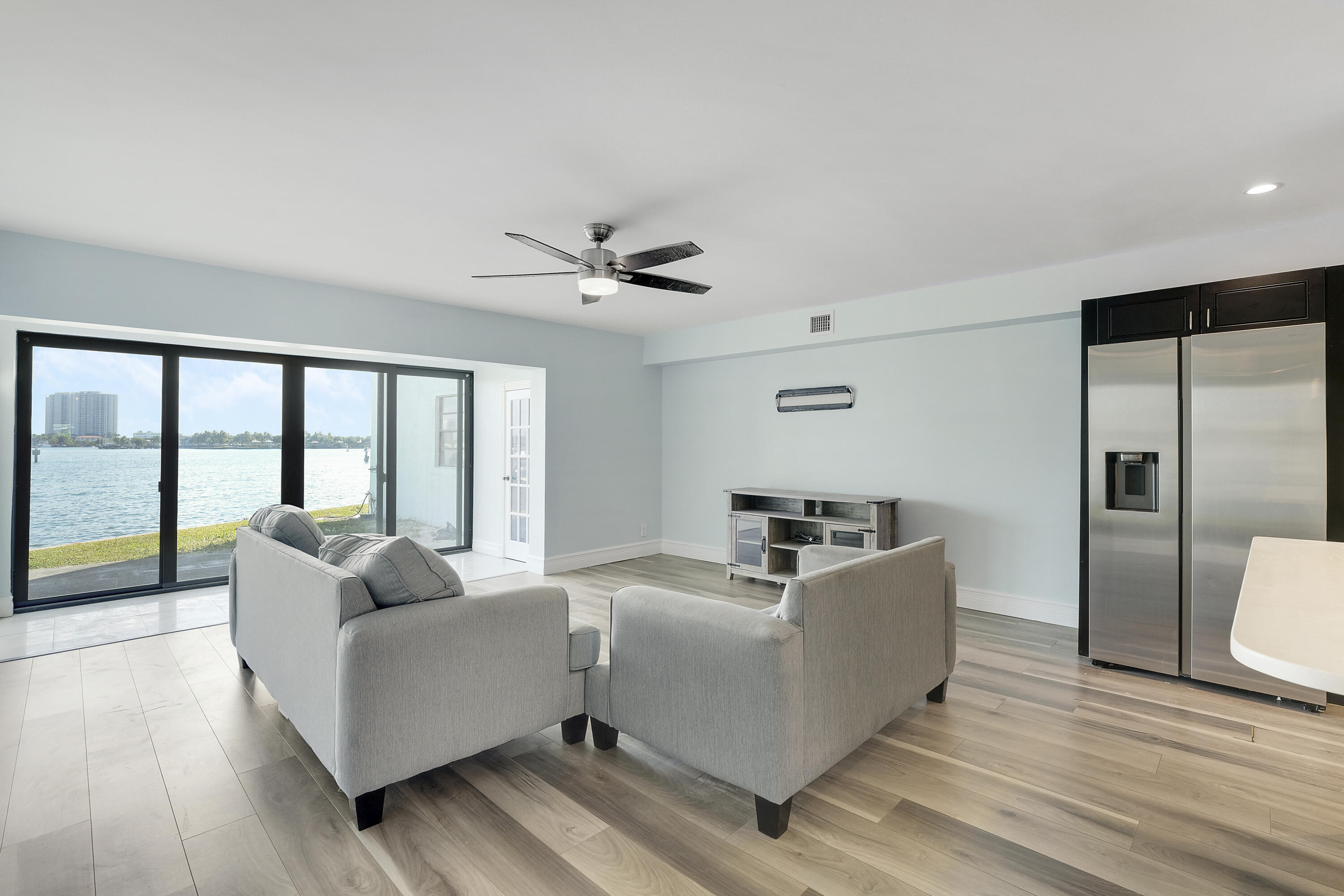 360 Wilma Circle Riviera Beach, FL 33404 - Photo 35 of 42 House-25