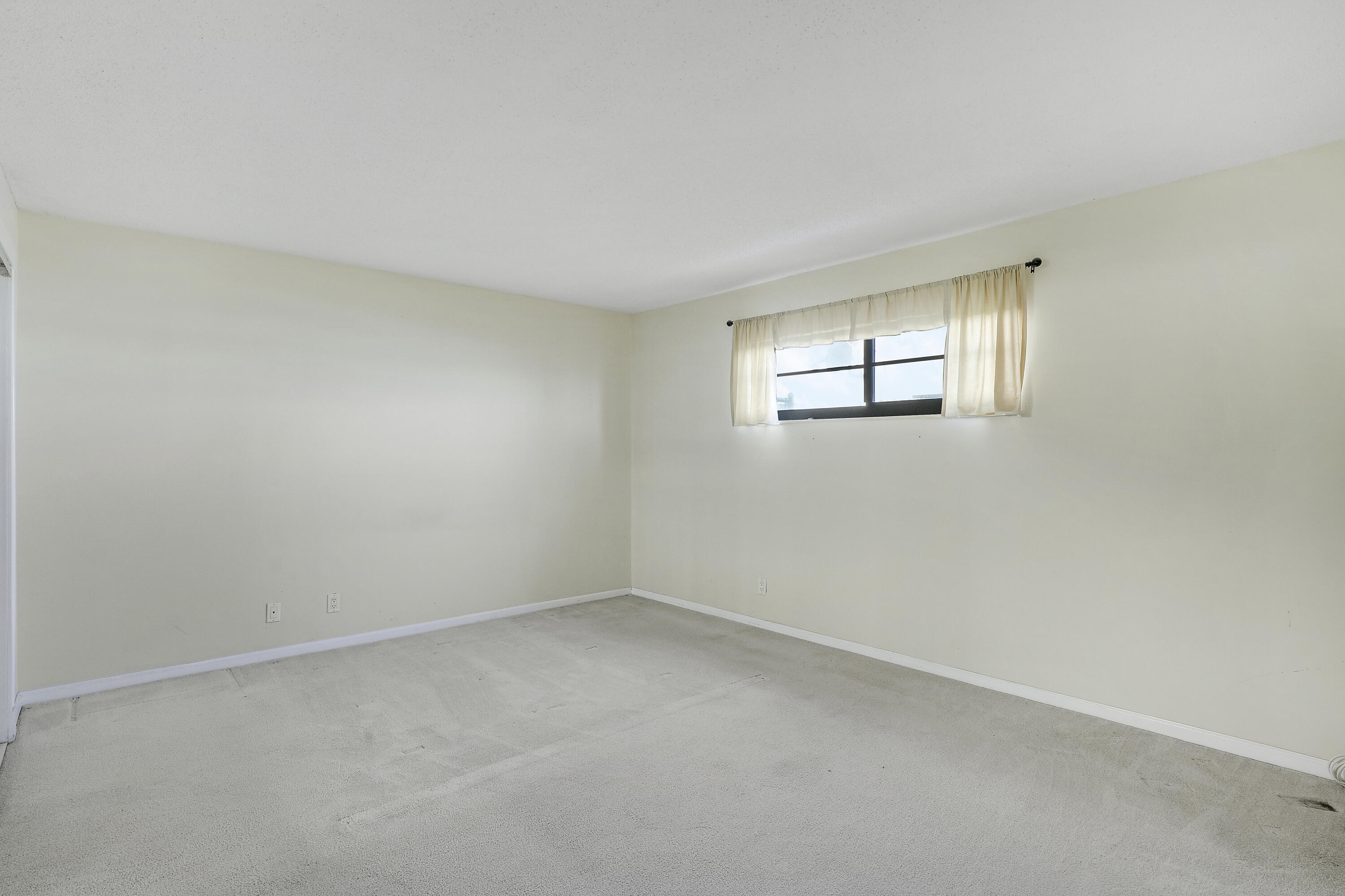360 Wilma Circle Riviera Beach, FL 33404 - Photo 39 of 42 House-15