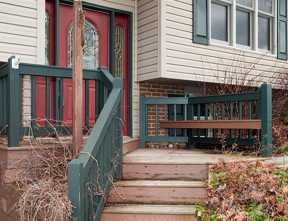 363 Brewer Road Rochester, PA 15074 - Photo 2 of 25 FRONT ENTRANCE WITH SITTING BENCH