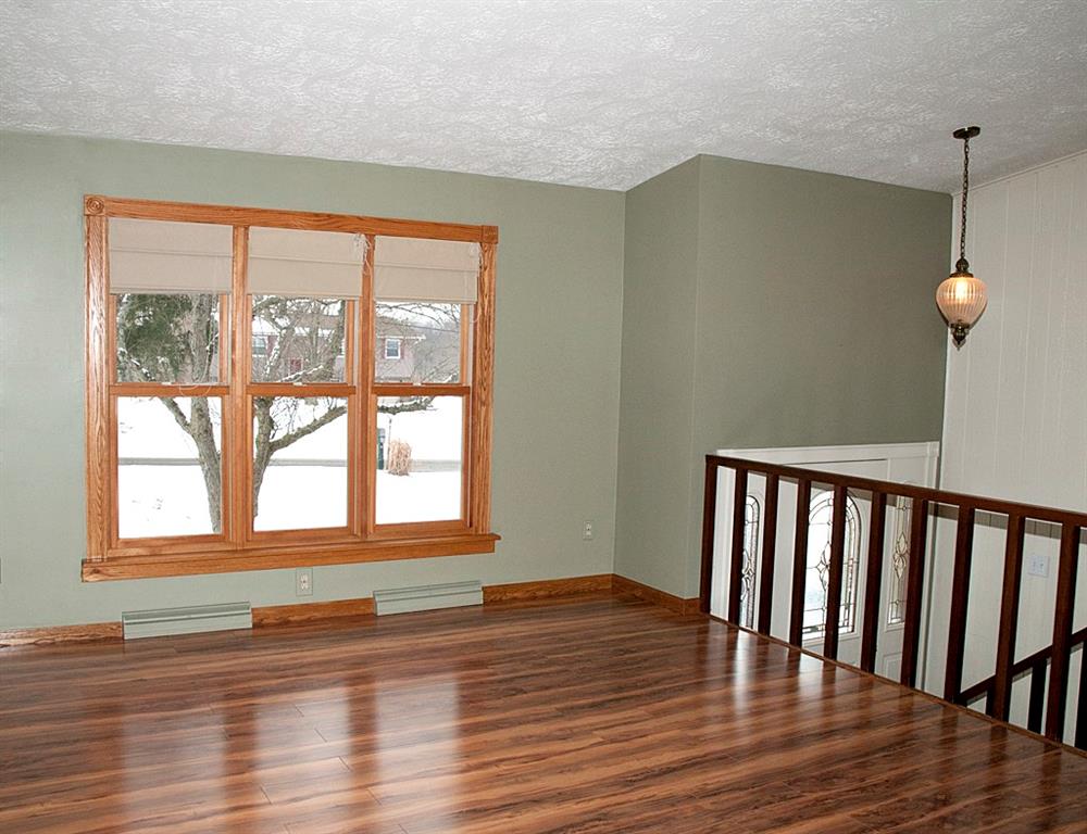 363 Brewer Road Rochester, PA 15074 - Photo 3 of 25 BRIGHT LIVING ROOM WITH BEAUTIFUL LAMINATE FLOORS
