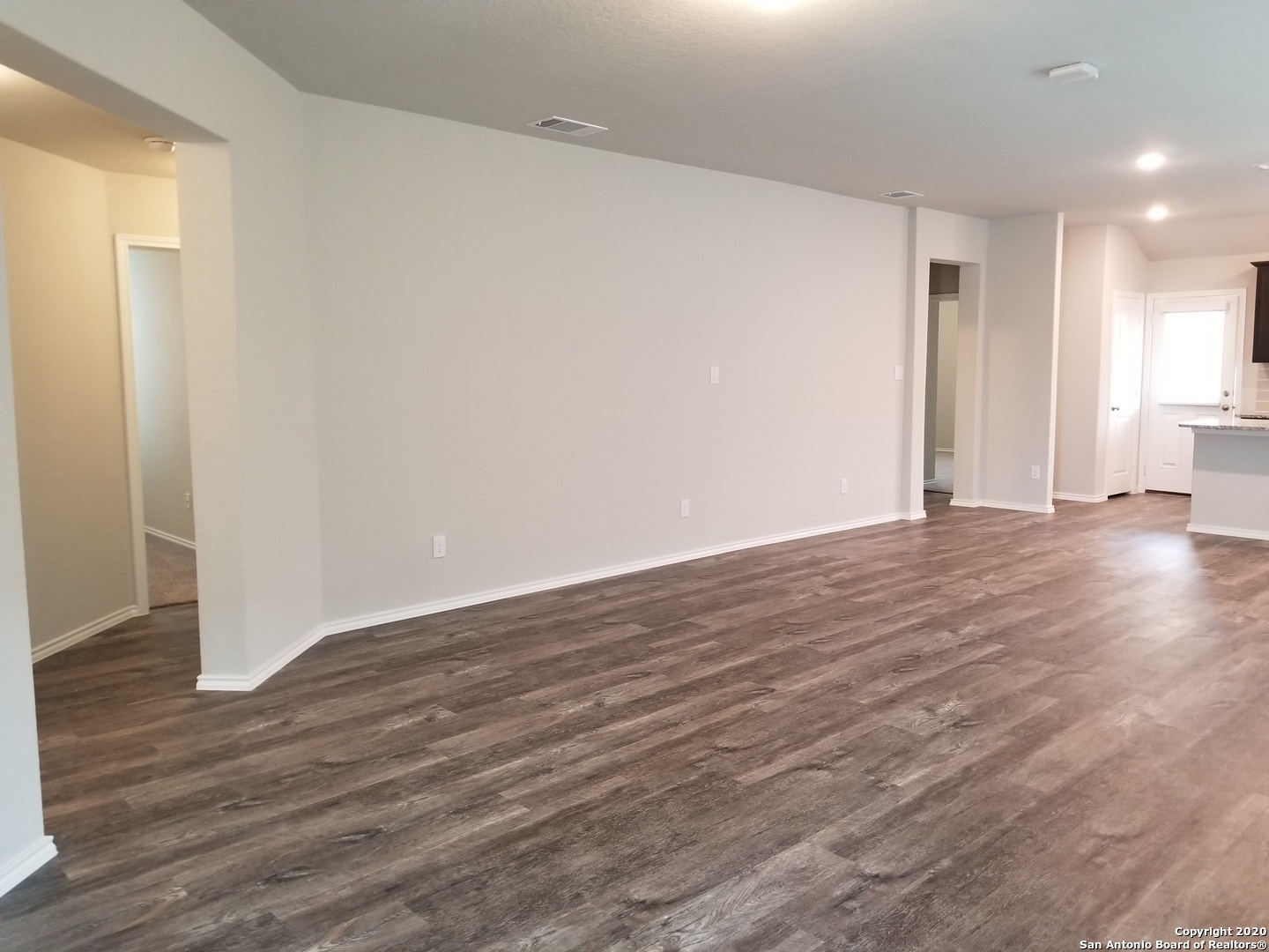10403 Midsummer Meadow Converse, TX 78109 - Photo 6 of 25