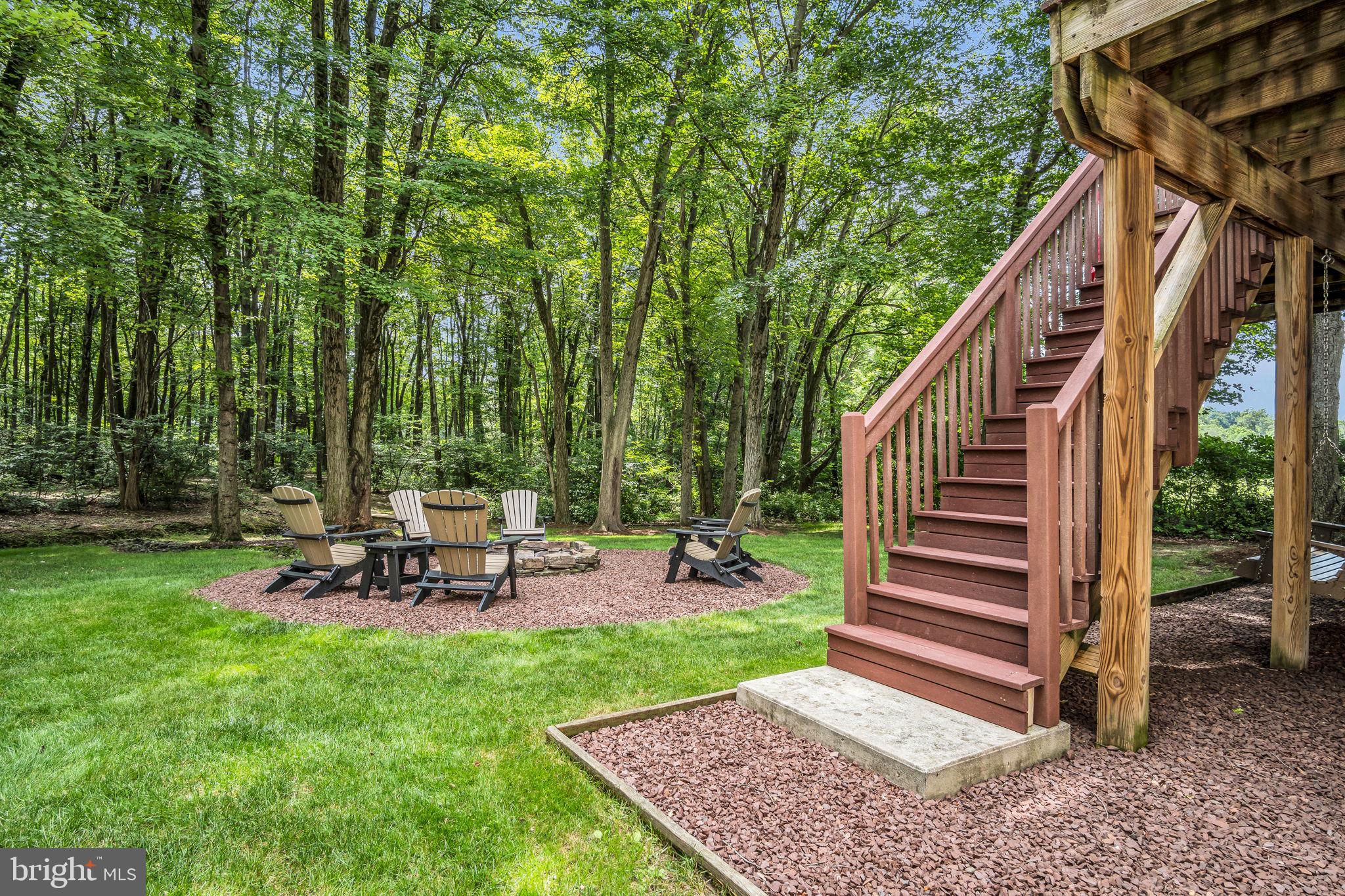 362 Aberdeen Road Elizabethtown, PA 17022 - Photo 37 of 67 a view of a backyard with sitting area