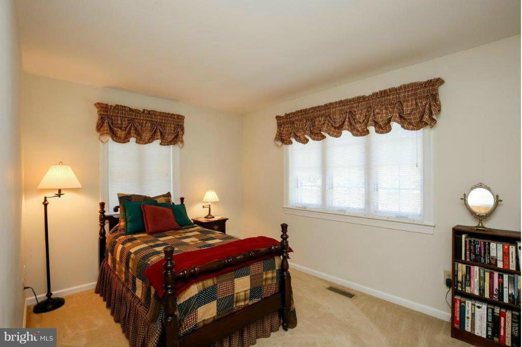 6637 Thumb Run Road Marshall, VA 20115 - Photo 12 of 30 Bedroom