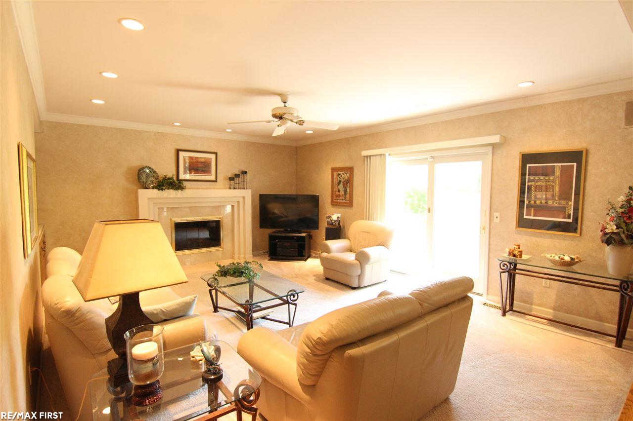 710 Lion Street Rochester Hills, MI 48307 - Photo 15 of 41