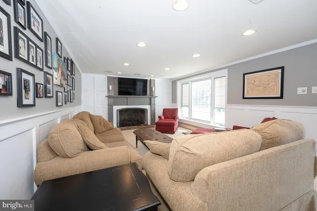 $995,000 | 334 Echo Valley Lane, Newtown Square, PA 19073