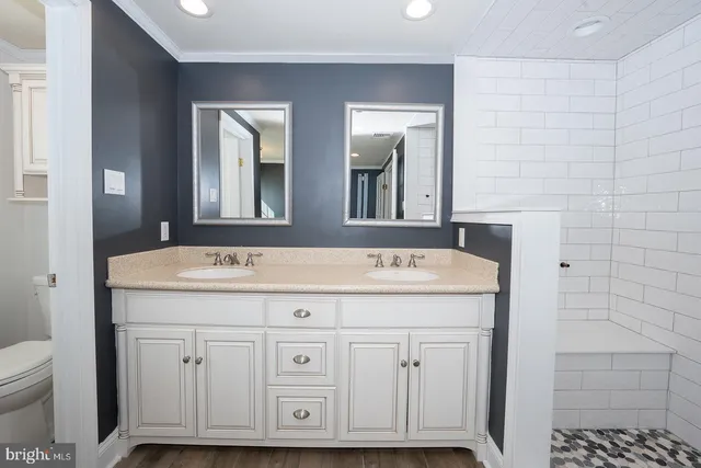 $995,000 | 334 Echo Valley Lane, Newtown Square, PA 19073