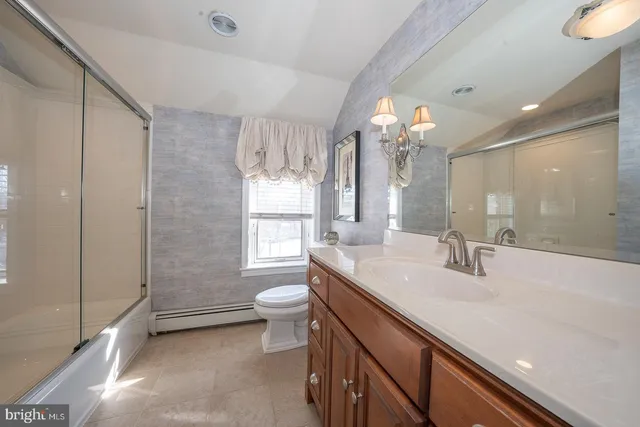 $995,000 | 334 Echo Valley Lane, Newtown Square, PA 19073