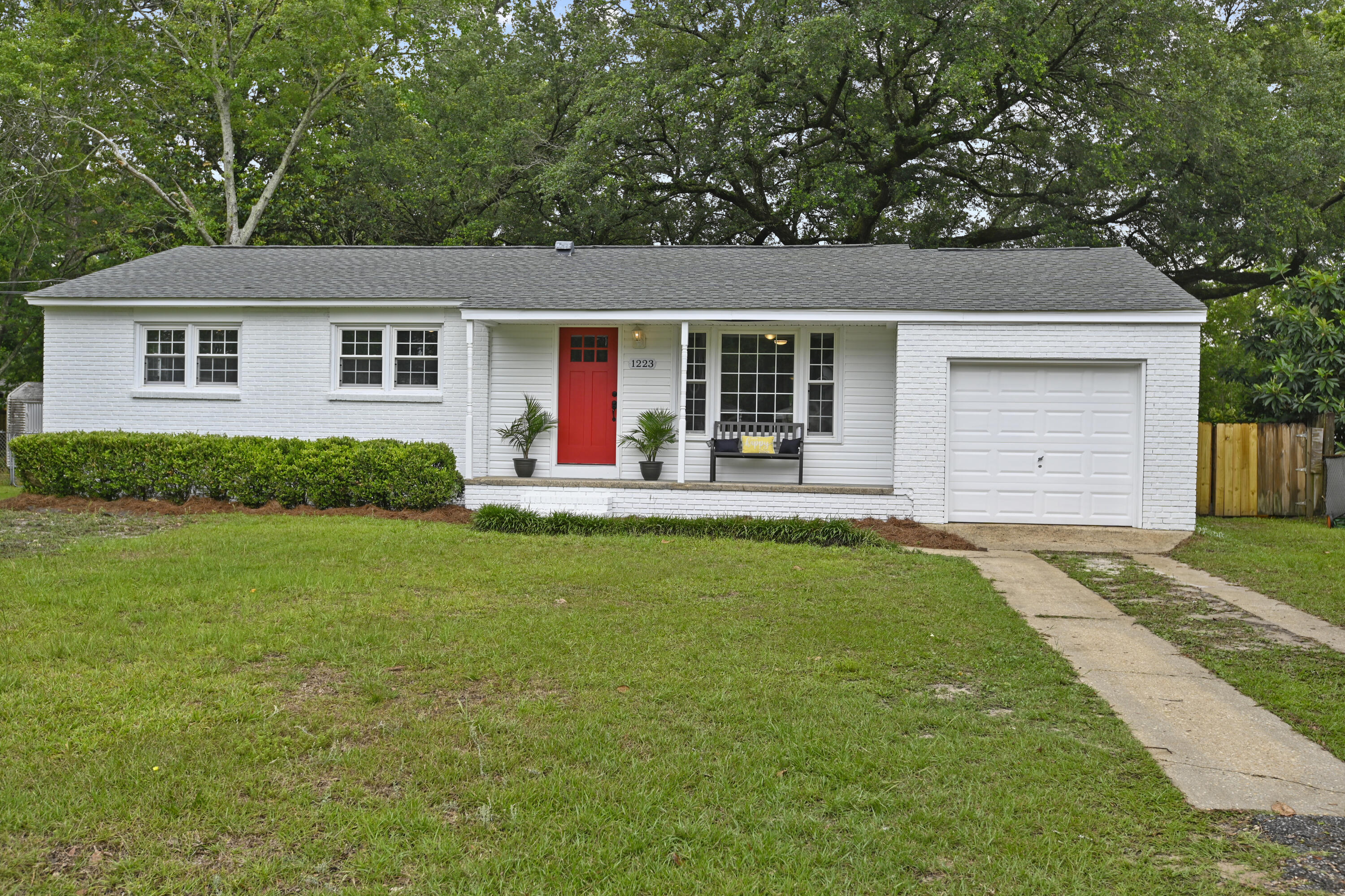 1223 Springhill Road Hanahan, SC 29410 - Photo 3 of 30 _DSC3900