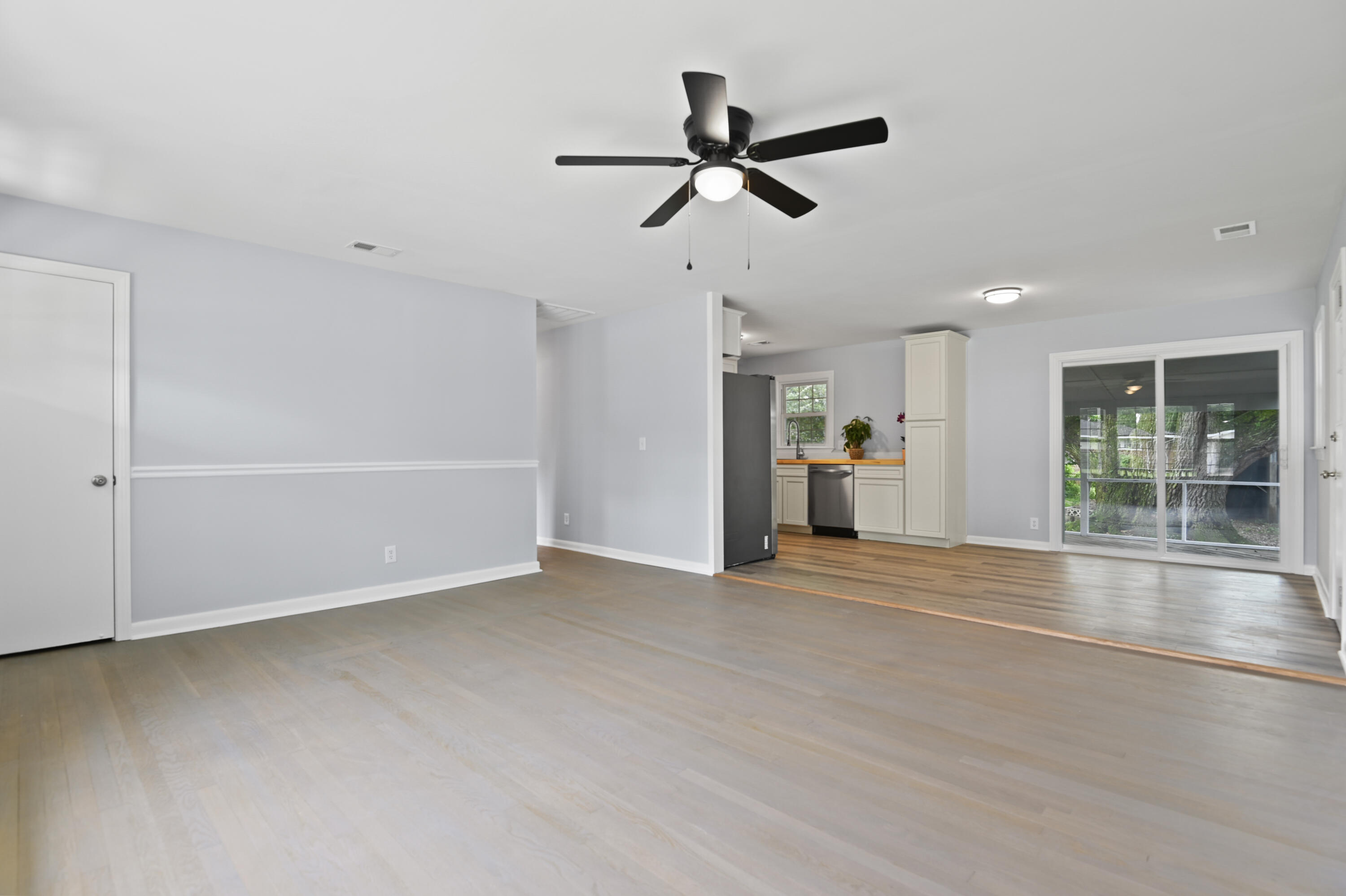 1223 Springhill Road Hanahan, SC 29410 - Photo 6 of 30 _DSC3871