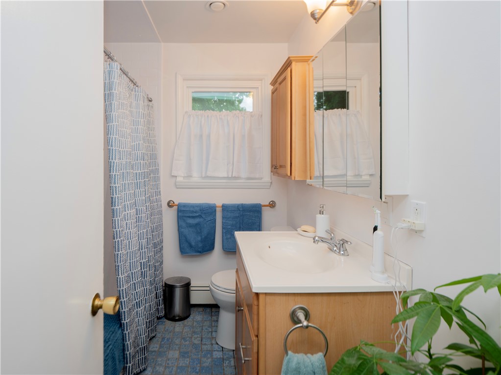 52 Stage Coach Road Portsmouth, RI 02871 - Photo 14 of 47