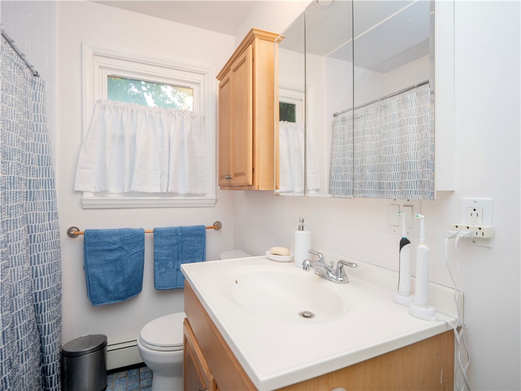 52 Stage Coach Road Portsmouth, RI 02871 - Photo 15 of 47