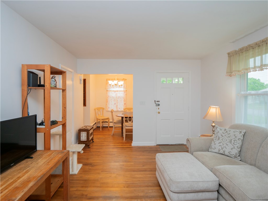 52 Stage Coach Road Portsmouth, RI 02871 - Photo 6 of 47