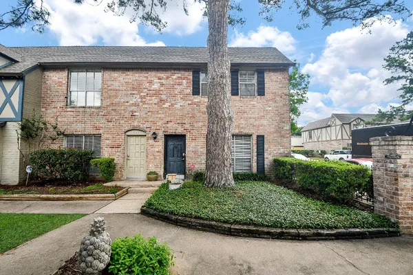 $150,000 | 14715 Barryknoll Lane, Unit 133, Houston, TX 77079