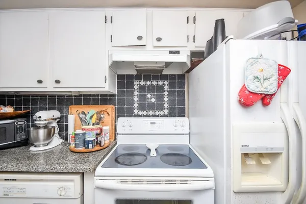 $150,000 | 14715 Barryknoll Lane, Unit 133, Houston, TX 77079