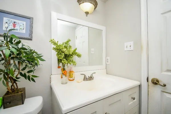 $150,000 | 14715 Barryknoll Lane, Unit 133, Houston, TX 77079